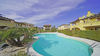 Moderne Villa im Kontext mit Schwimmbad in Manerba del Garda