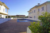 Geräumige neu gebaute Villa in einem Kontext mit Schwimmbad in Manerba del Garda