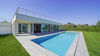 Villa moderna su unico livello con piscina, tetto verde panoramico e vista lago esclusiva a Manerba del Garda