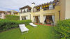Zweizimmerwohnung mit großer Veranda und Garten in renommierter Wohnanlage in Manerba del Garda