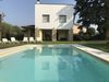 Freistehende Villa nur wenige Schritte vom See entfernt in einer ruhigen Wohngegend in Manerba del Garda