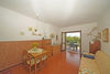 Zweizimmerwohnung im Erdgeschoss in renommierter Wohnanlage mit Schwimmbad und Grünflächen in Padenghe sul Garda