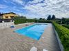 Zweizimmerwohnung mit großem Balkon mit Seeblick in Wohnanlage mit Schwimmbad in Padenghe sul Garda