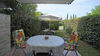 Zweizimmerwohnung mit zwei terrassierten Gärten und Stellplatz, in Residenz mit Pool, in Gardone Riviera zu verkaufen
