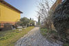 Freistehende zweistöckige Villa mit privatem Garten zu verkaufen in Salò