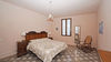 Casa indipendente con corte esclusiva, in vendita a soli 100 metri dal lungolago di Gardone Riviera
