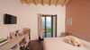 Kürzlich renovierte freistehende Villa mit Seeblick, Panorama Pool und privatem Park in Salò zu verkaufen