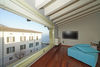 Dreizimmerdachgeschosswohnung mit Terrasse mit Seeblick und Garage im Zentrum von Salò zu verkaufen