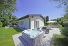 Freistehende Villa mit großem Garten in san felice del benaco zu verkaufen