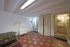 Geräumige Zweizimmerwohnung mit Nebenräumen im historischen Zentrum von Salò zu verkaufen