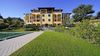 Zweizimmerwohnung mit exklusivem Innenhof und Garage in gepflegter Wohnanlage mit Pool und Seeblick, in Gardone Riviera zu verkaufen