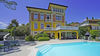 Charmante Liberty Villa mit Seeblick, wunderschönem Pool und Dependance in Roé Volciano zu verkaufen