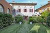 Elegante Vierzimmerwohnung mit Garten in historischer Residenz zu verkaufen in San Felice del Benaco