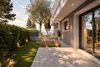 Peschiera del Garda, villa moderna con giardino privato in vendita