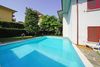 Sirmione, Colombare. Erdgeschosswohnung mit Pool zum Verkauf