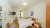 Dreizimmerwohnung mit privatem Innenhof, Pool und Sauna nur wenige Schritte vom See in Bogliaco di Gargnano entfernt