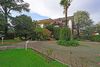 Villa am Seeufer mit privater Anlegestelle an der Seepromenade von Maderno